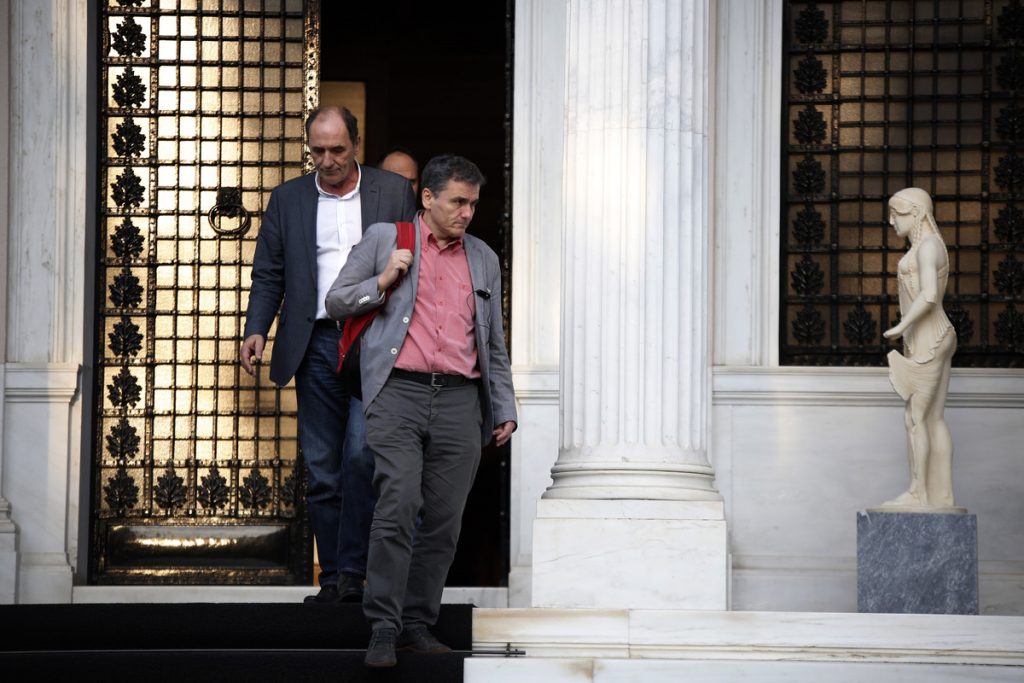 Συμφωνία: Τους βρήκε το ξημέρωμα! Πάνω από 17 ώρες σκληρού μπρα ντε φερ κυβέρνησης – θεσμών! Κανένα νέο μέτρο για το 2015 – 2016