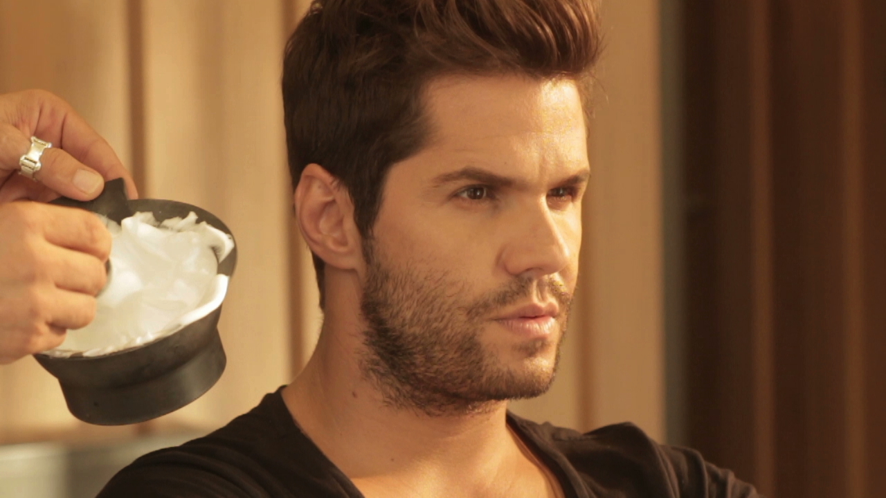 ΑΠΟΚΛΕΙΣΤΙΚΟ: Γιατί… ξυρίζουν το Γιώργο Τσαλίκη;