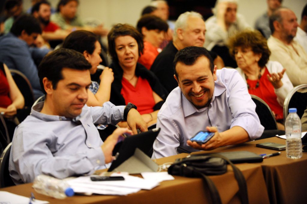 Τσίπρας: Επιχείρηση κατεβάζουμε διακόπτες στην κυβέρνηση