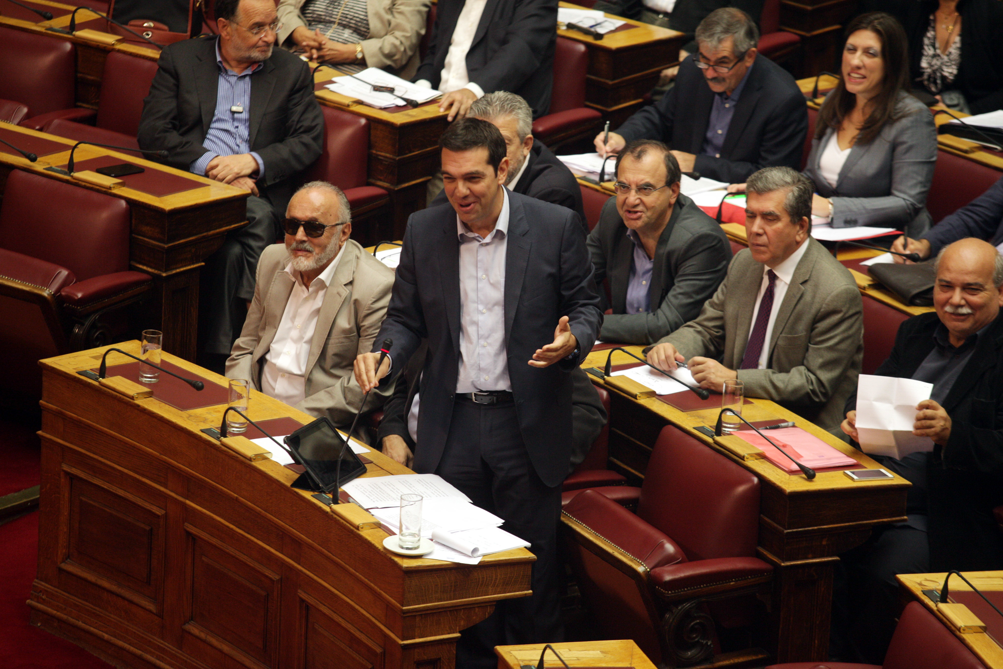 Τι είπε ο Τσίπρας και… πέθαναν στα γέλια στη Βουλή;