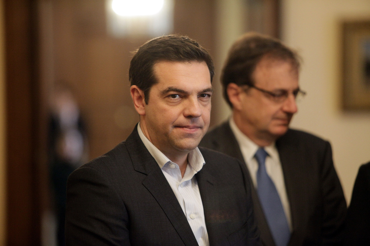 Όλο το οικονομικό επιτελείο στο Μαξίμου εκτός του Βαρουφάκη