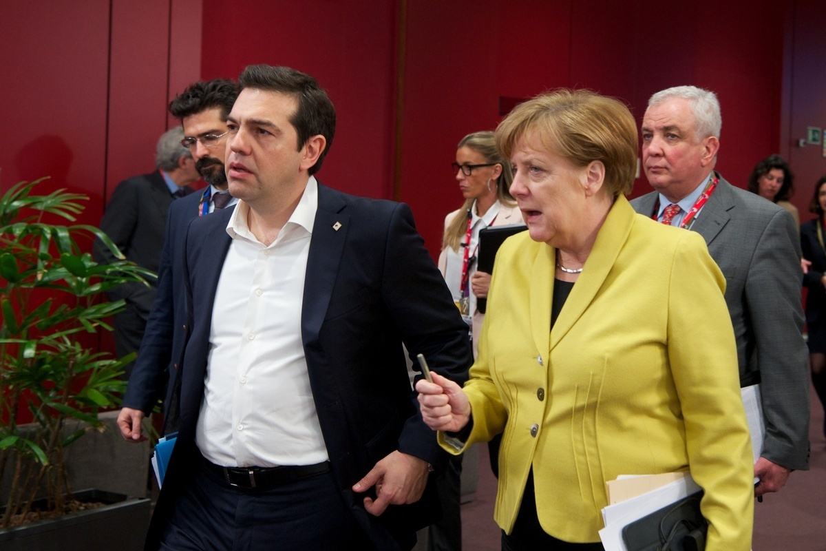Ο Αλέξης Τσίπρας με την Άνγκελα Μέρκελ στην Σύνοδο Κορυφής για το προσφυγικό / Φωτογραφία: Eurokinissi