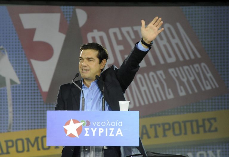 Εκλογές: Η νεολαία του ΣΥΡΙΖΑ “κουνάει” μαντήλι στον Τσίπρα