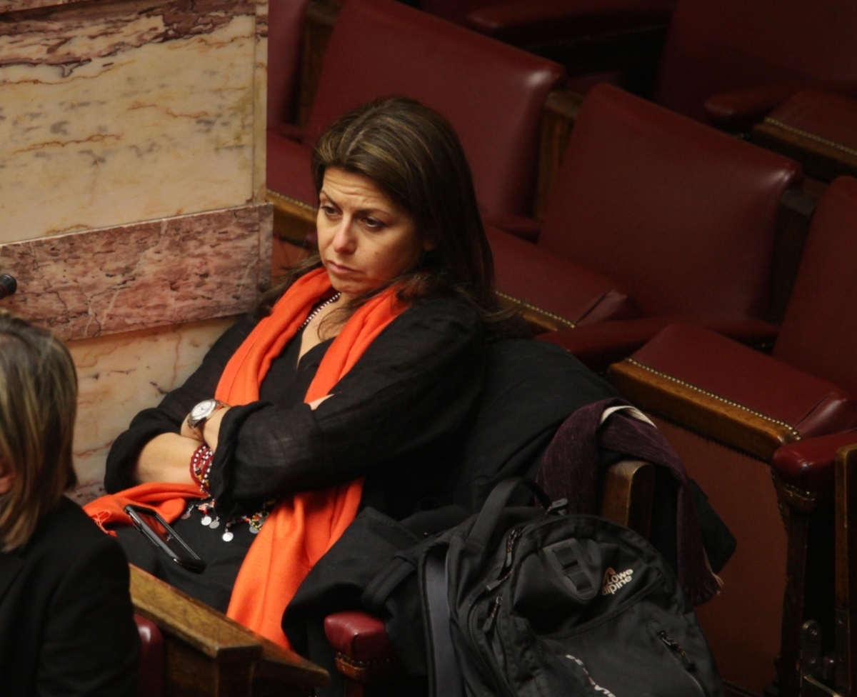 Παραίτηση Μάγιας Τσόκλη για προσωπικούς λόγους αλλά με αιχμές