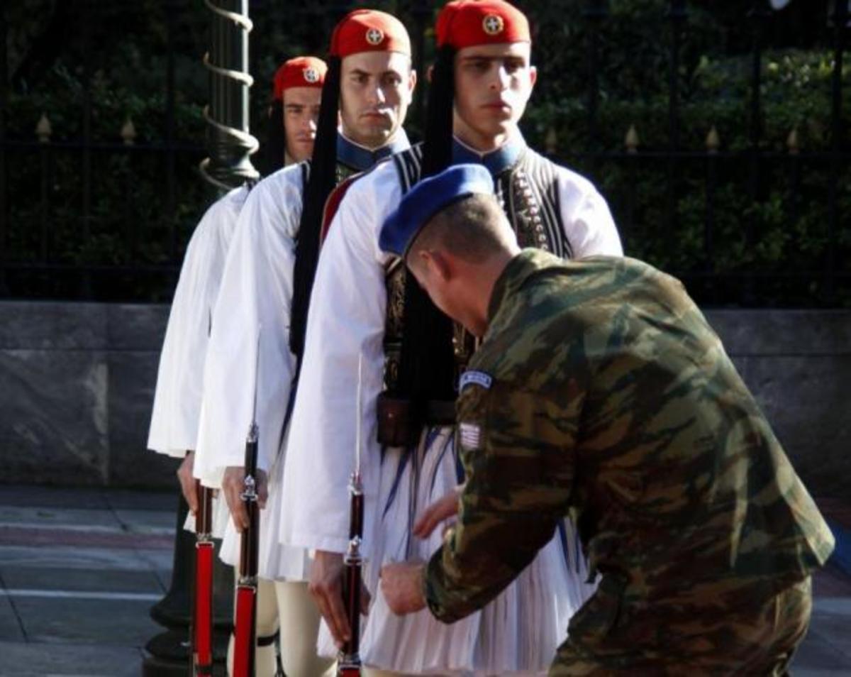 “Κατάρρευση και όλεθρος στην Εθνική Άμυνα” – Ποιος μετράει το πραγματικό κόστος των περικοπών;
