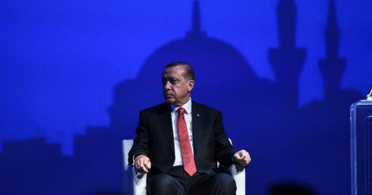 Πώς ο Ερντογάν οδηγεί την Τουρκία στο χείλος του γκρεμού