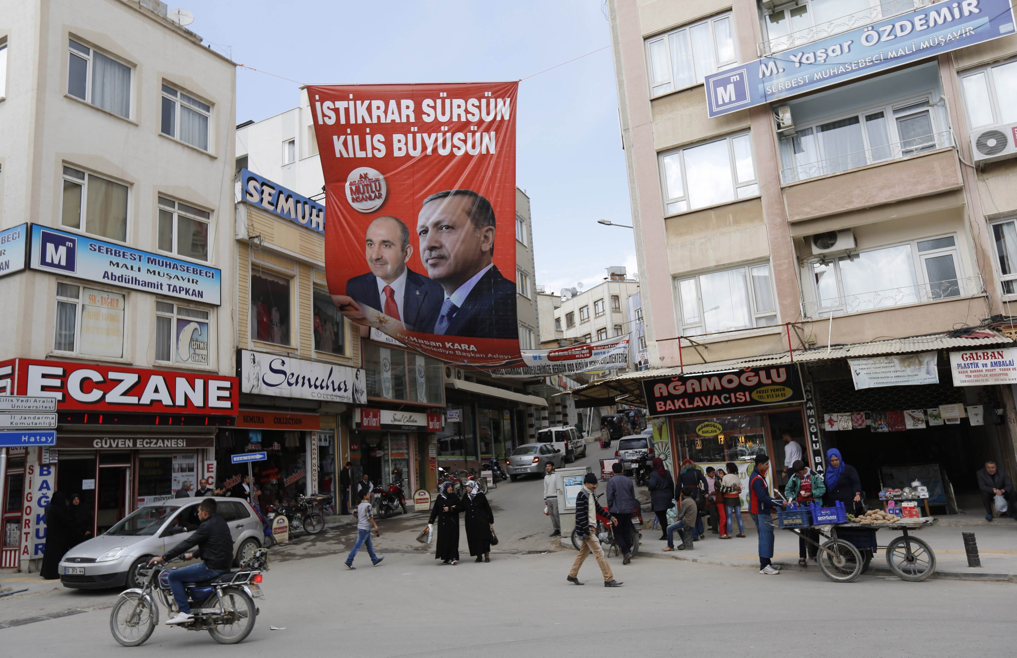 Στις κάλπες σήμερα οι Τούρκοι –  Εκλογές “δημοψήφισμα” για Ερντογάν