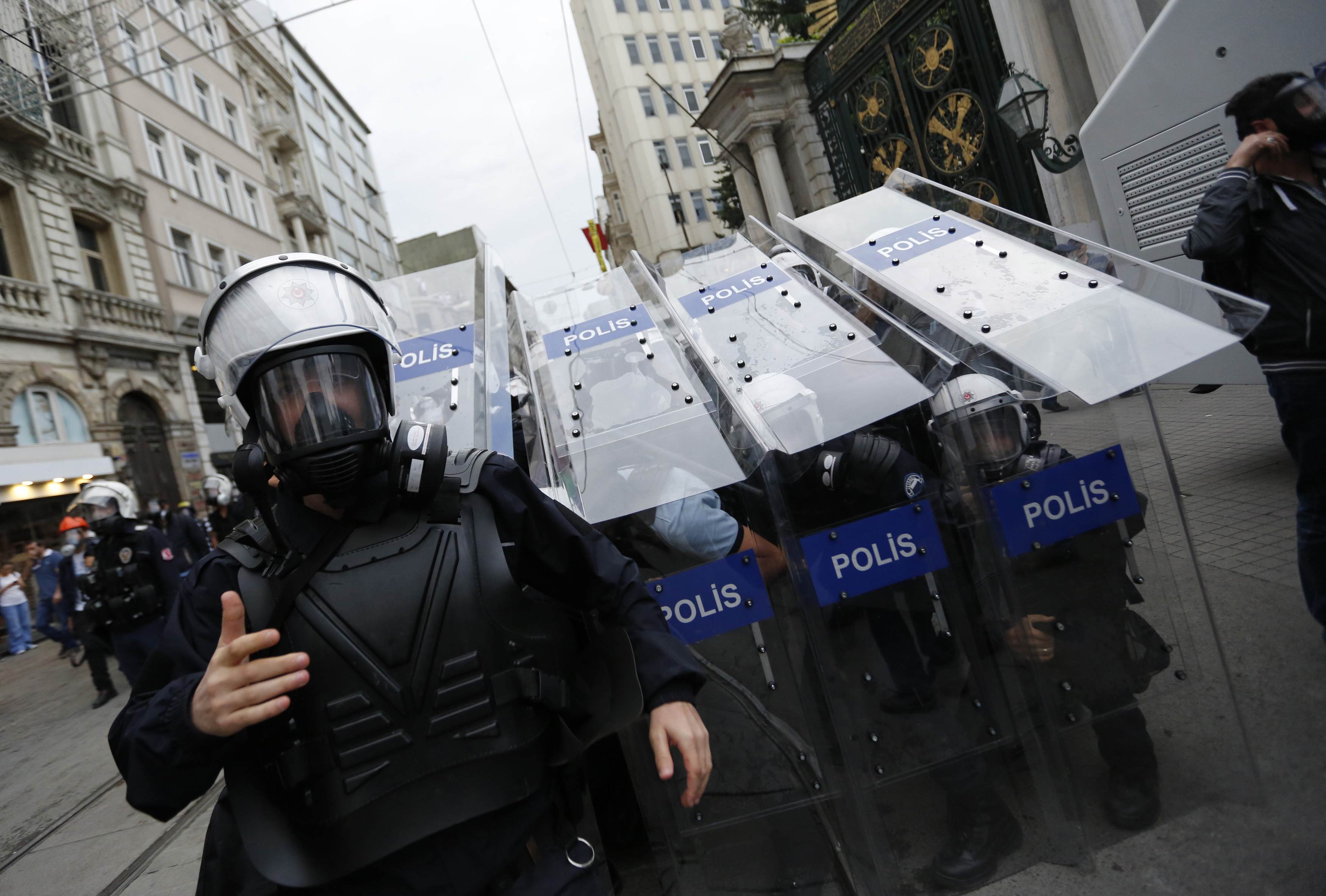 Νεκρός διαδηλωτής σε επεισόδια στην Τουρκία