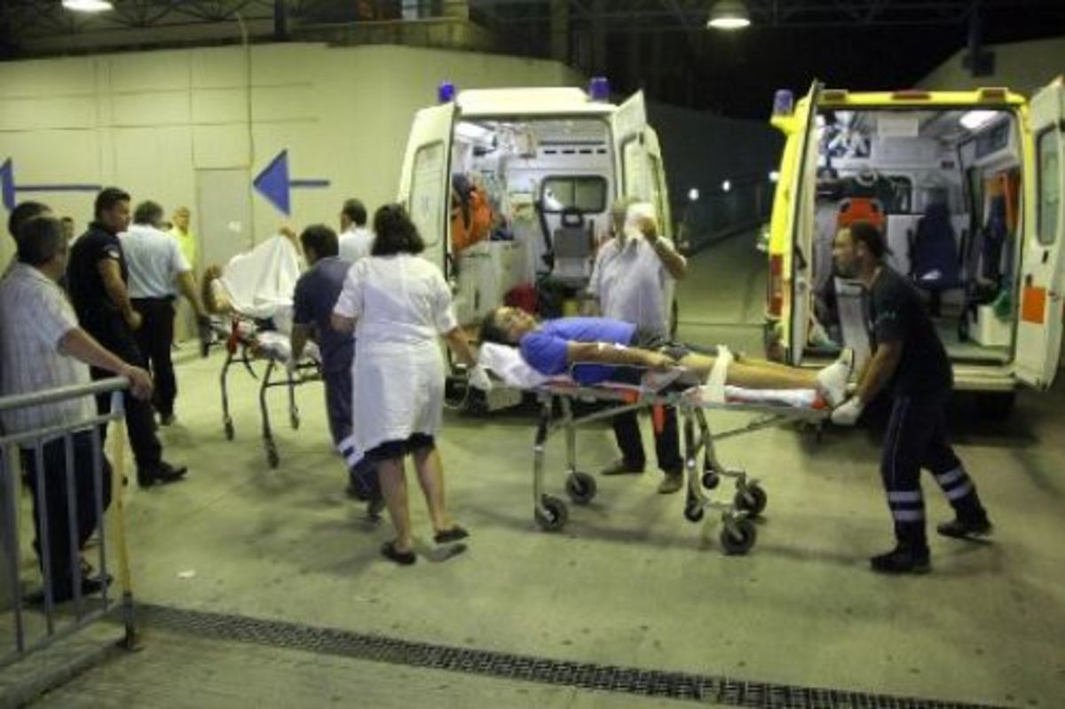 Τρόμος και αίμα στην Κρήτη – Άρχισε να πυροβολεί στην πλατεία – Τρεις τραυματίες