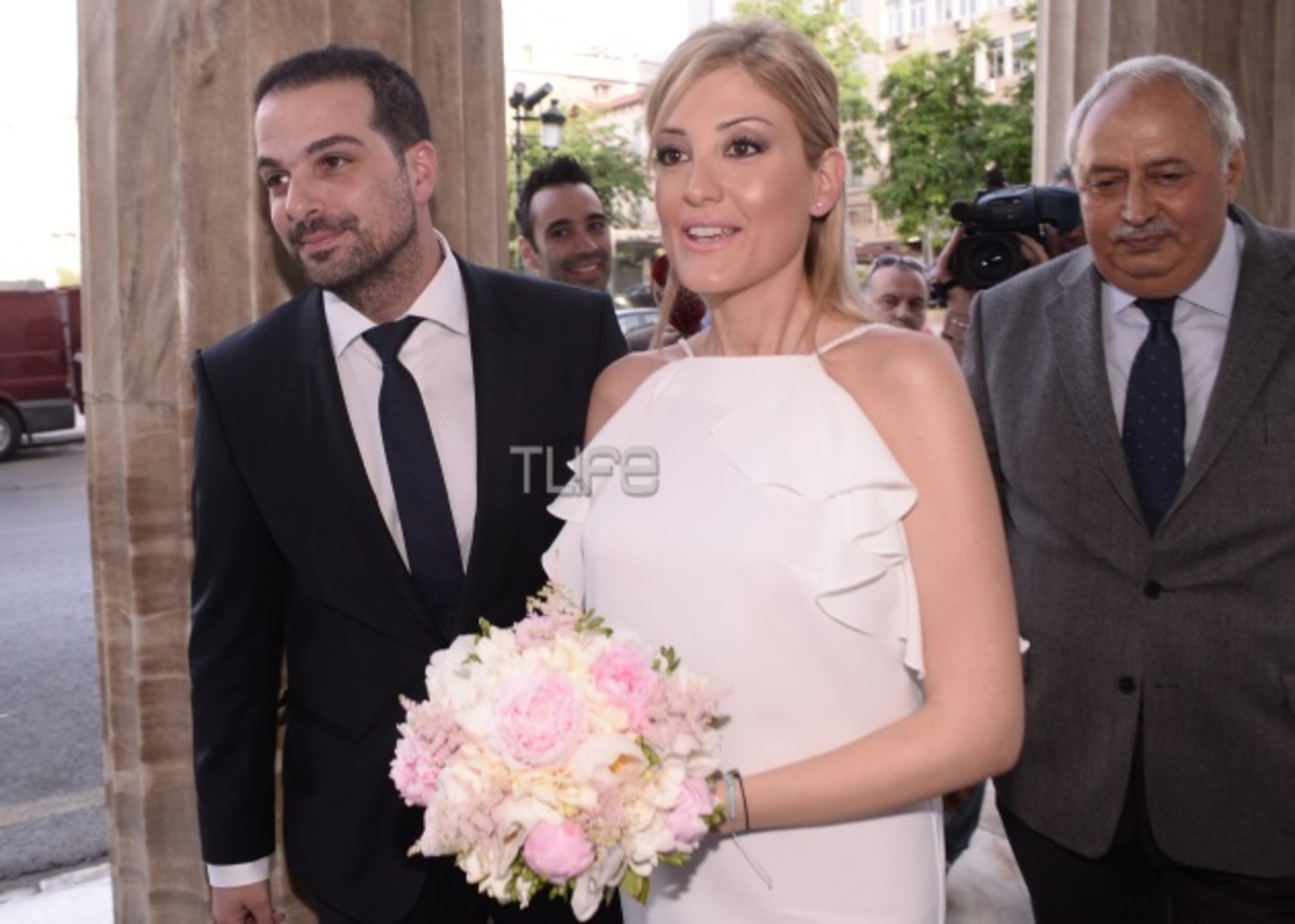 Γαβριήλ Σακελλαρίδης – Ράνια Τζίμα: Εξιτήριο από το μαιευτήριο με την κόρη τους!
