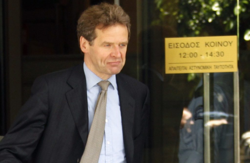 Ζάμπλουτους που δεν κάνουν δήλωση είδε ο ελεγκτής του ΔΝΤ