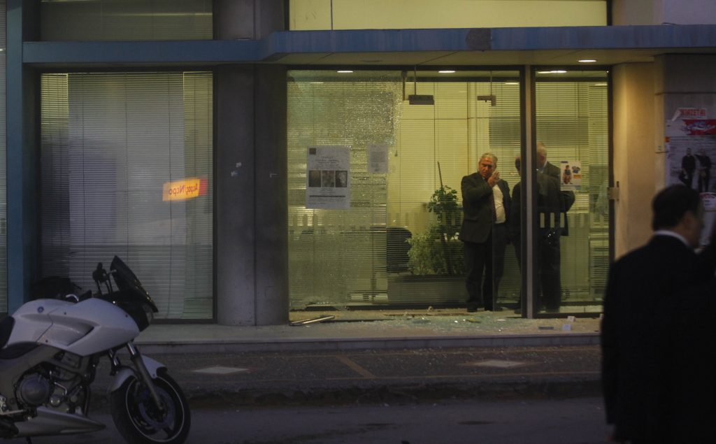 Κινηματογραφική ληστεία τράπεζας στα Άνω Λιόσια