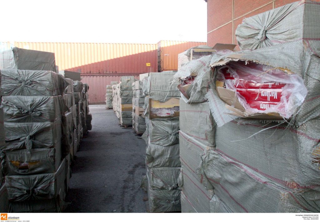 Κατασχέθηκαν 100.000 λαθραία πακέτα τσιγάρων