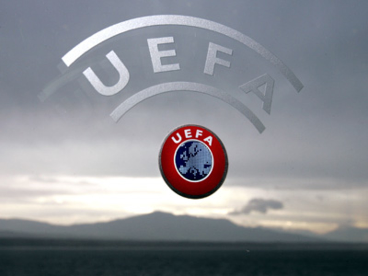 H UEFA δικαιώνει τον Σαρρή και την ΕΠΟ