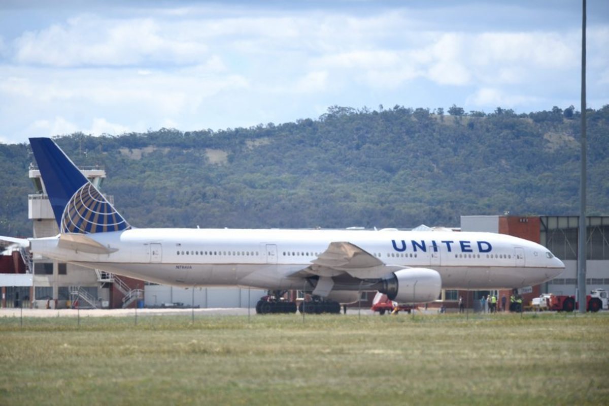 Τρόμος στον αέρα! 16 τραυματίες σε πτήση της United Airlines