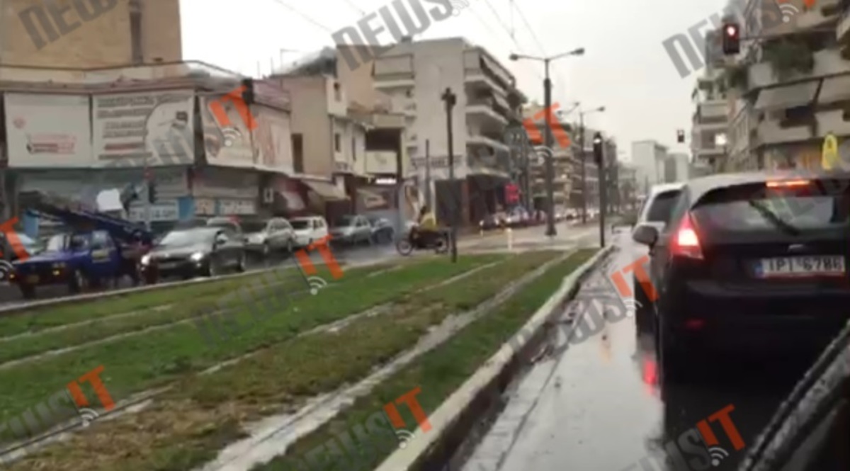 Βροχές και κυκλοφοριακά προβλήματα στην Αθήνα