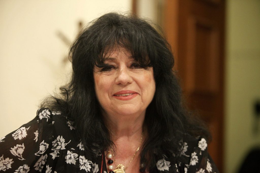 Βαγενά: Έδωσα από το υστέρημά μου το ΕΚΑΣ σε 10 συνταξιούχους – Δεν το κάνω για να αποσπάσω επαίνους
