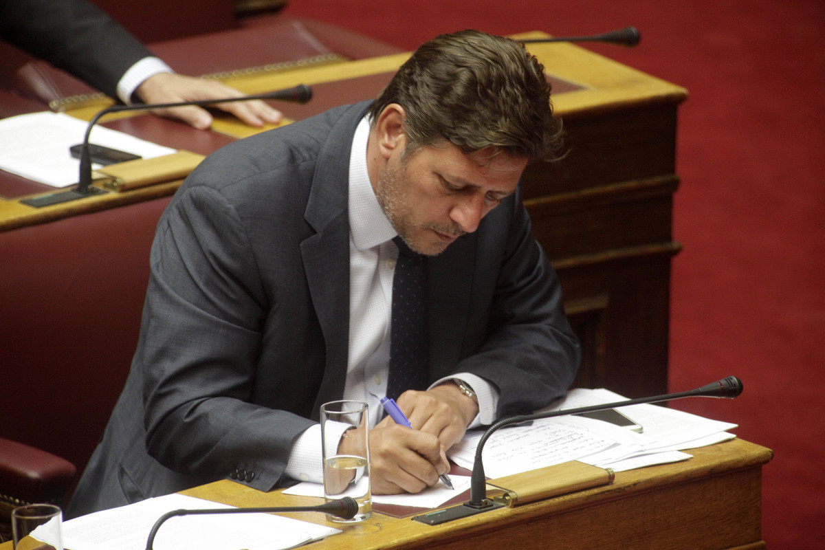Βαρβιτσιώτης: Δεν αποκλείω το μέτρο της καταστολής στη Ειδομένη – Υπάρχει θέμα δημόσιας υγείας και ασφάλειας για τη χώρα…
