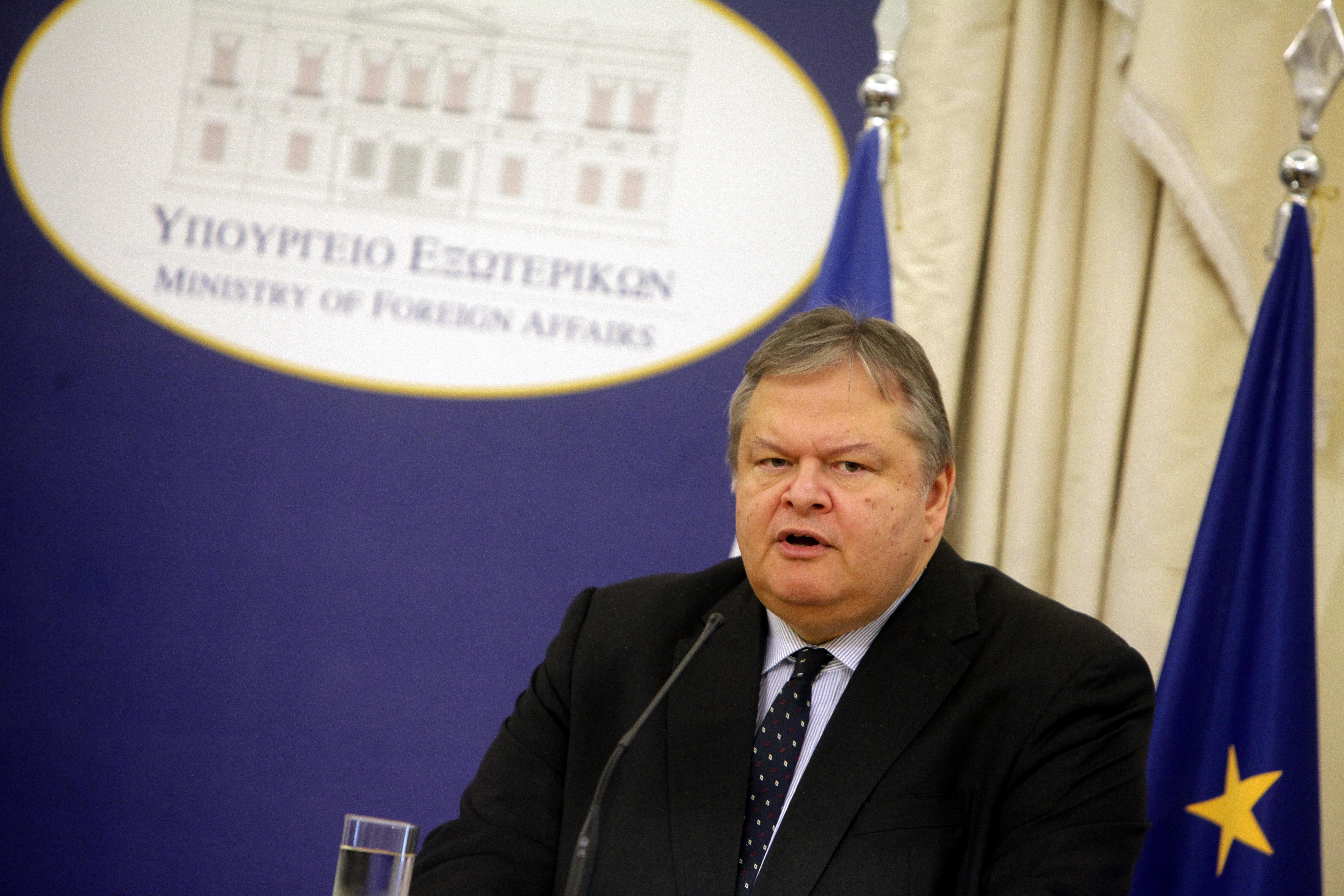 Διαψεύδει το ΠΑΣΟΚ σενάρια για μειωμένη Προεδρική Πλειοψηφία