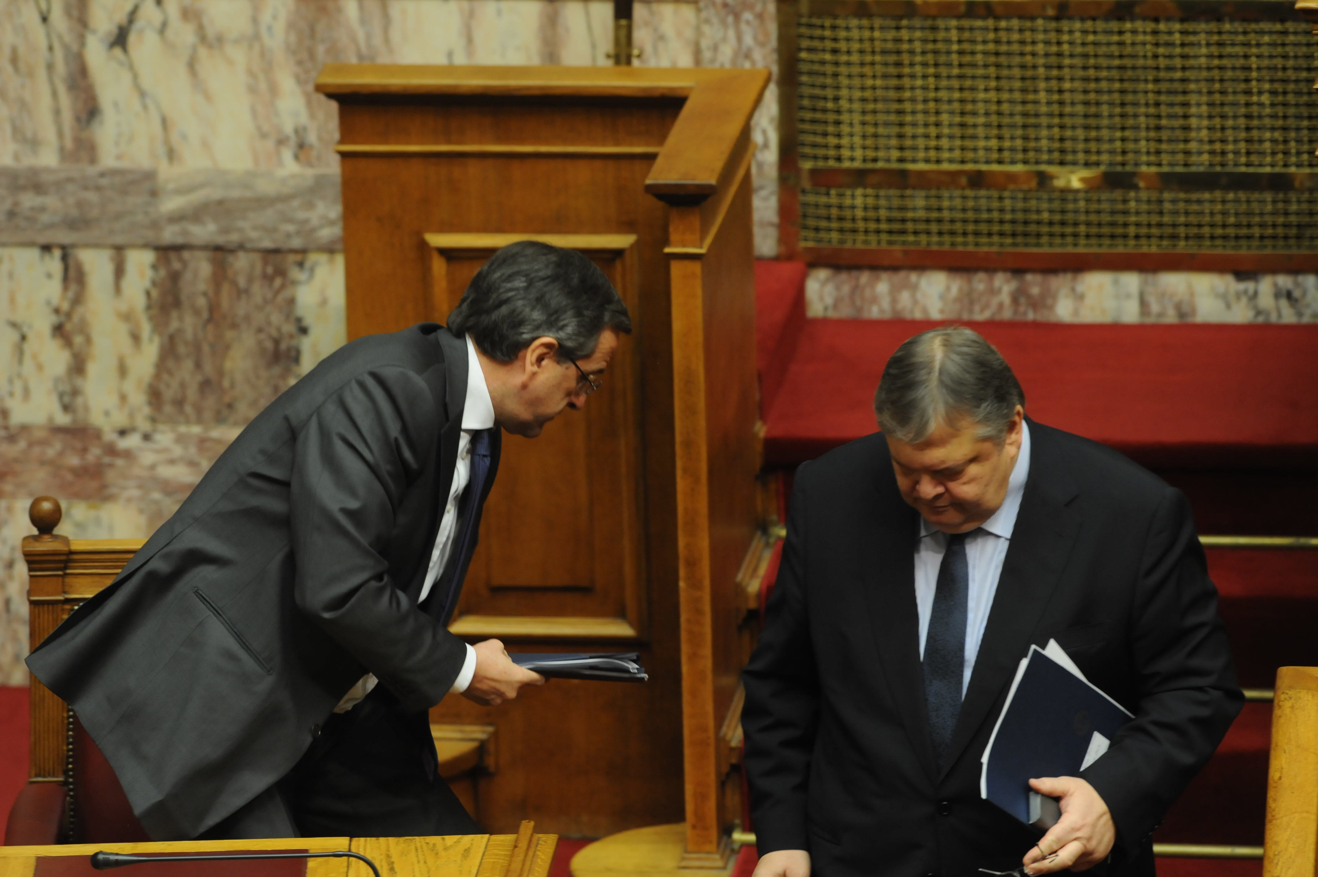 Ζήτημα χρόνου ο ανασχηματισμός! Την Τετάρτη λένε ότι θα κλειδώσει από Σαμαρά και Βενιζέλο – Ποιόν θέλει για Επίτροπο το ΠΑΣΟΚ