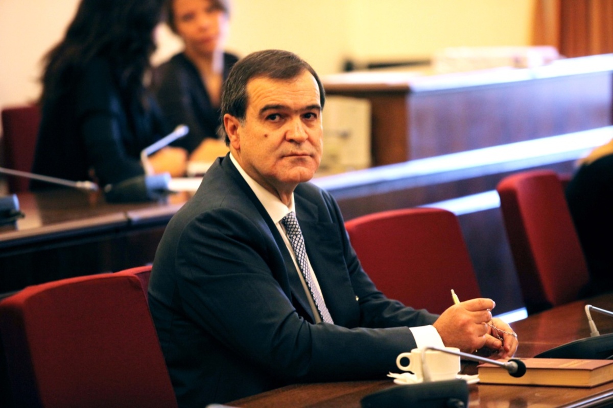 Καίει “γαλάζιους” υπουργούς ο Α. Βγενόπουλος