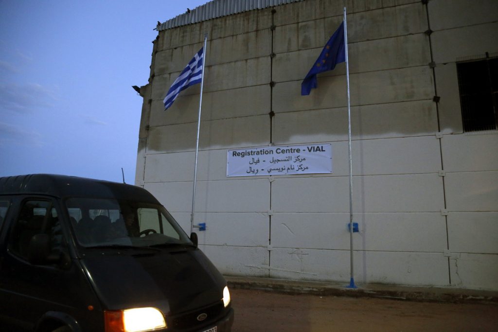 Χίος: Τραυματίστηκε αστυνομικός στη ΒΙ.ΑΛ. – “Έφαγε” πέτρα στο πρόσωπο