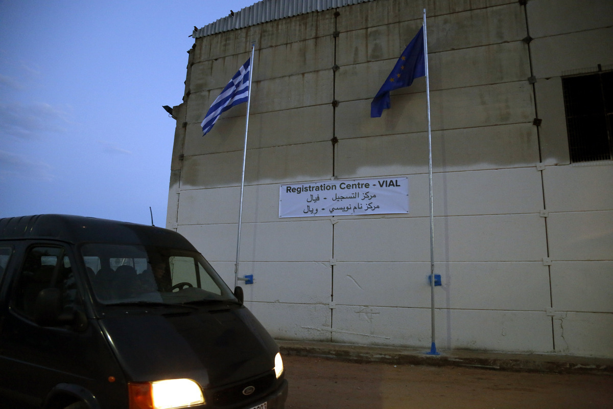 Χίος: Τραυματίστηκε αστυνομικός στη ΒΙ.ΑΛ. – “Έφαγε” πέτρα στο πρόσωπο