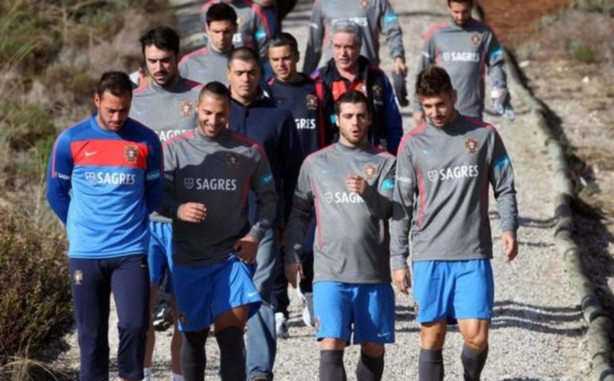 Δεν έπαιξε ο Βιεϊρίνια, ελπίζουν στην ΕΠΟ