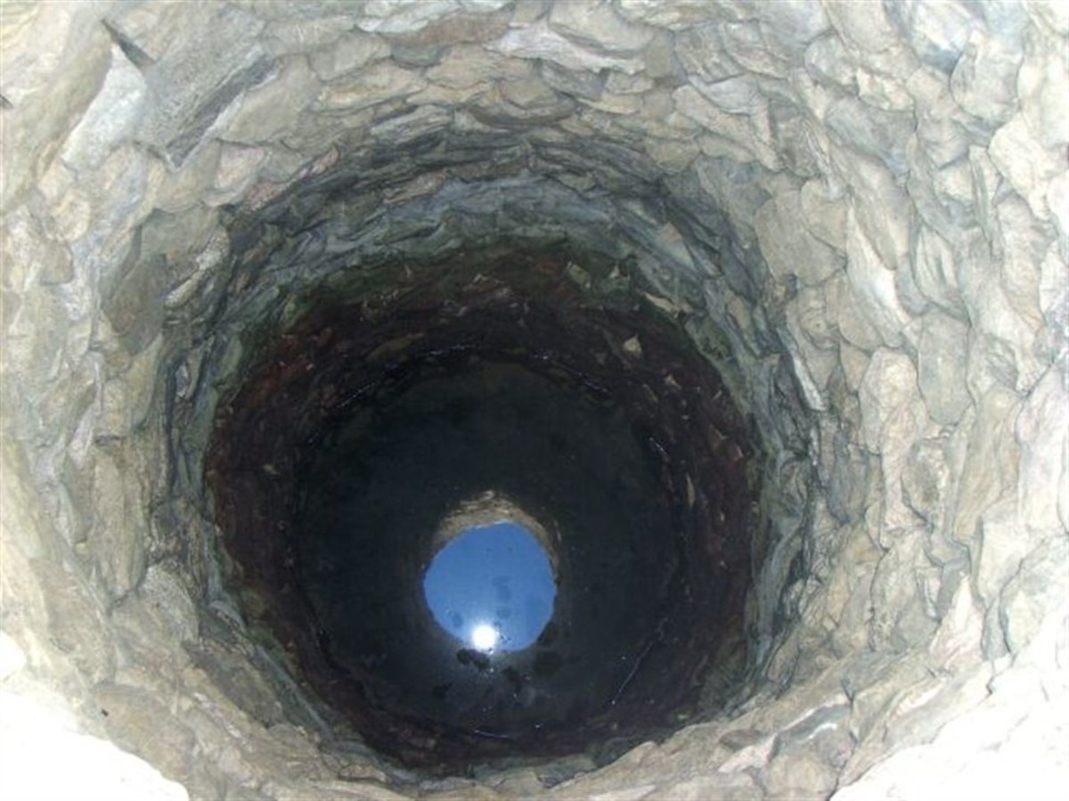 Βούτηξε από ύψωμα για να αυτοκτονήσει