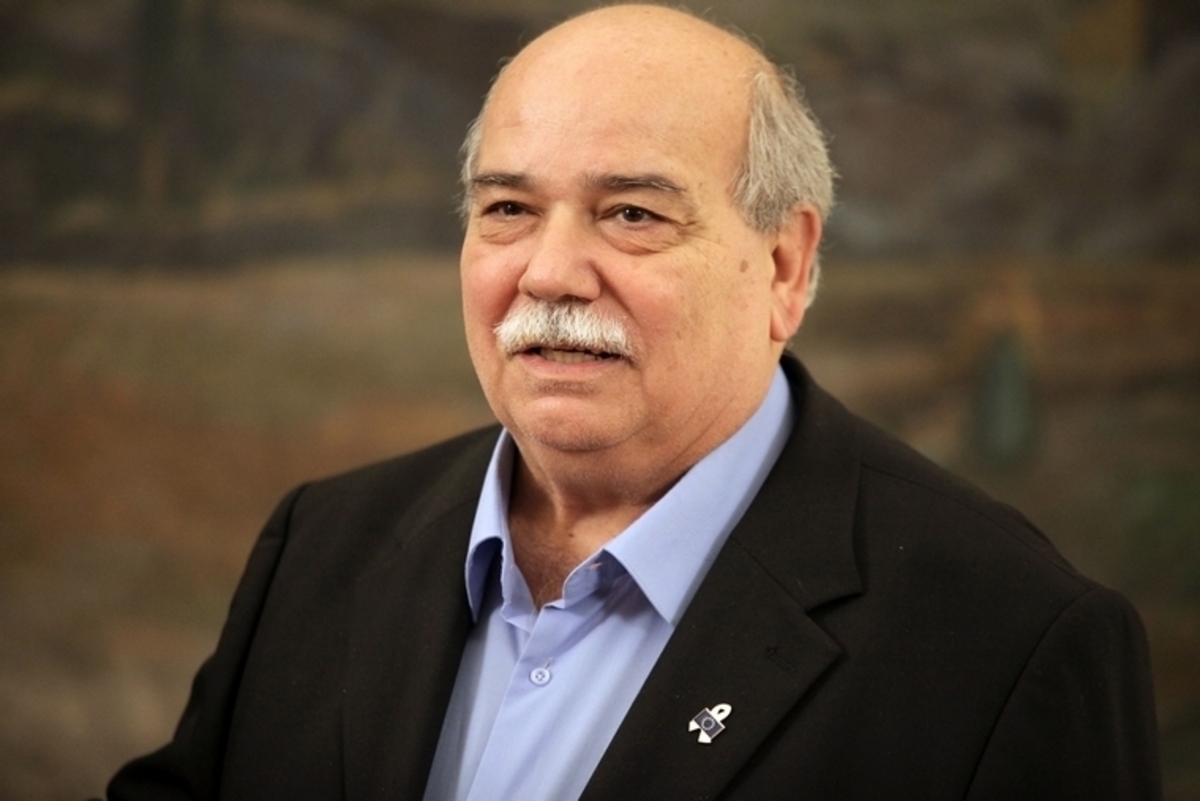 Βούτσης για Σόιμπλε: Διεκδικεί ρόλο υπερυπουργού – Δεν χρειαζόμασταν άδεια για το επίδομα