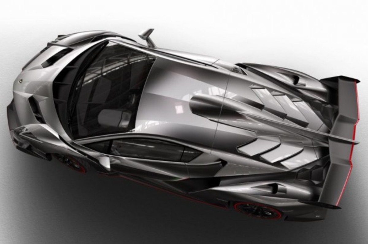 Έδωσε €3 εκατ. για μια Lamborghini Veneno και μοιράστηκε την παραλαβή της με όλο τον κόσμο! (VIDEO)