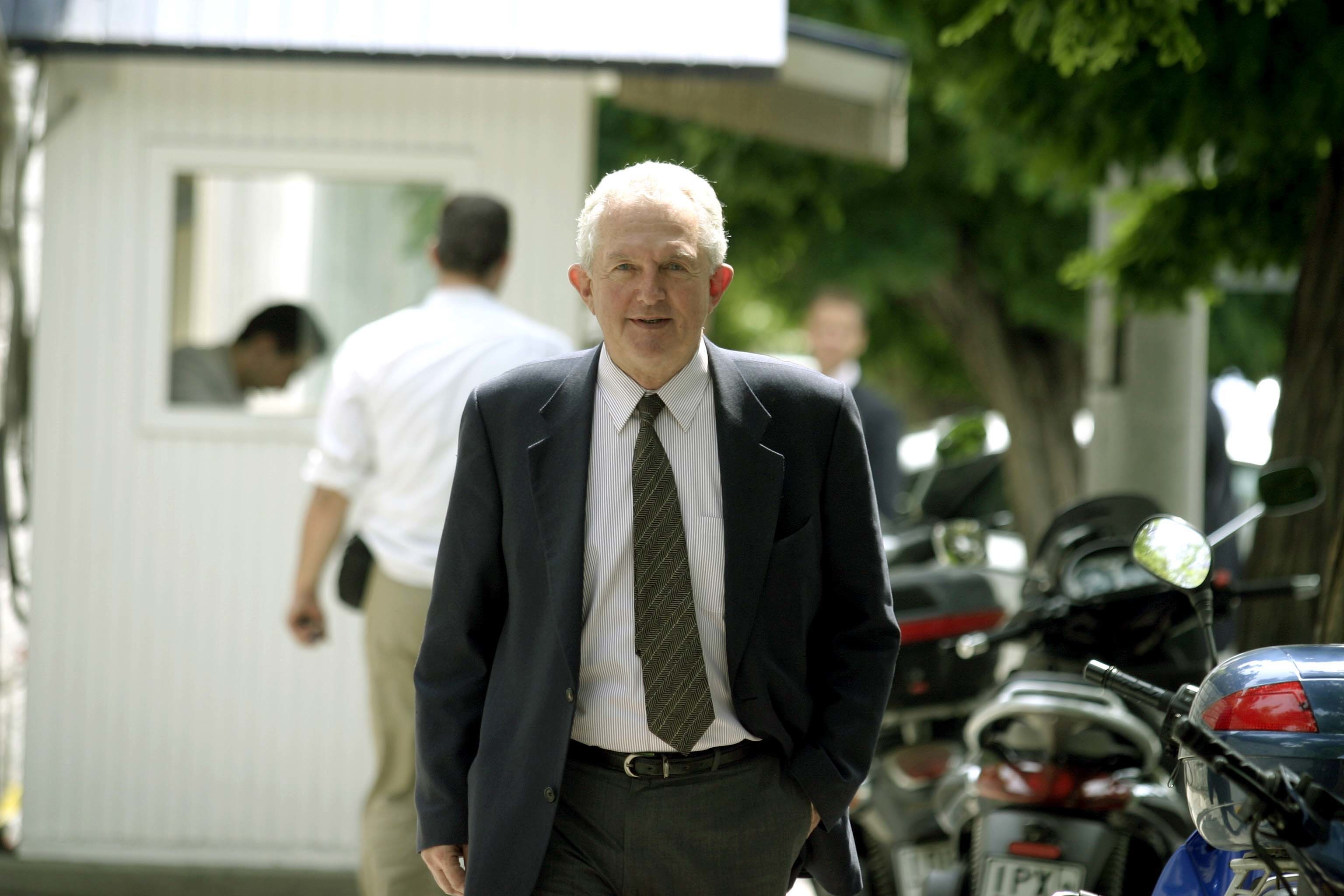 Ένταση στην Εξεταστική κατά την κατάθεση Βουρλούμη