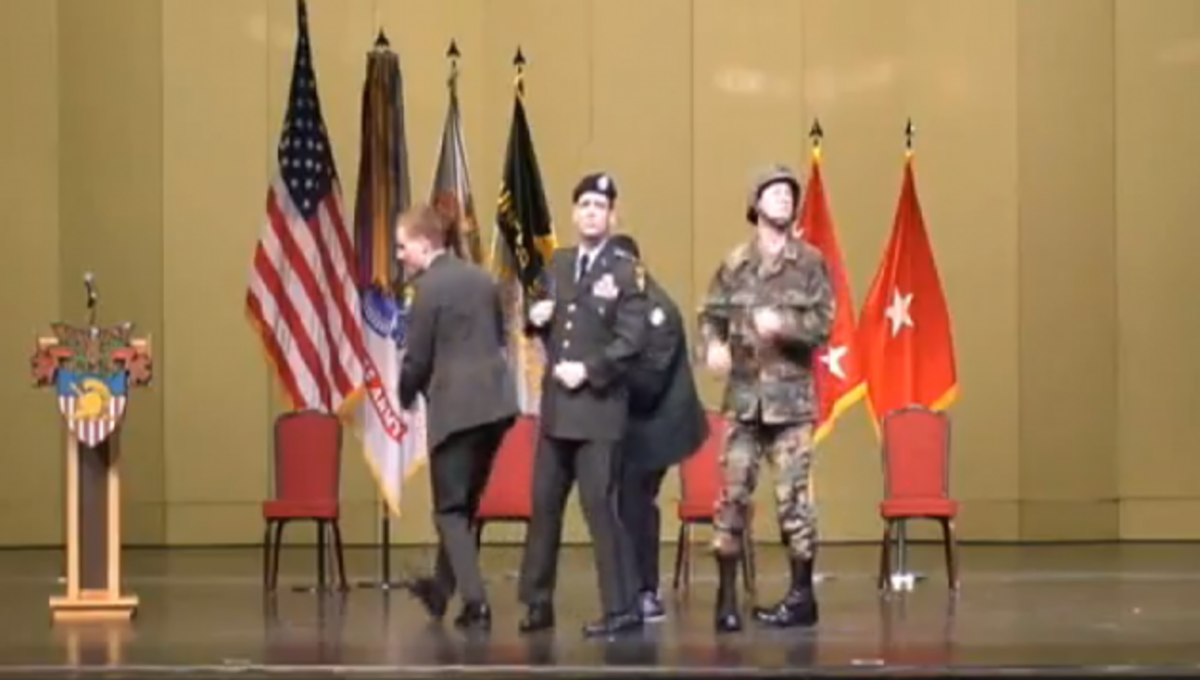 ΒΙΝΤΕΟ: Το απίθανο χορευτικό των σπουδαστών του West Point!