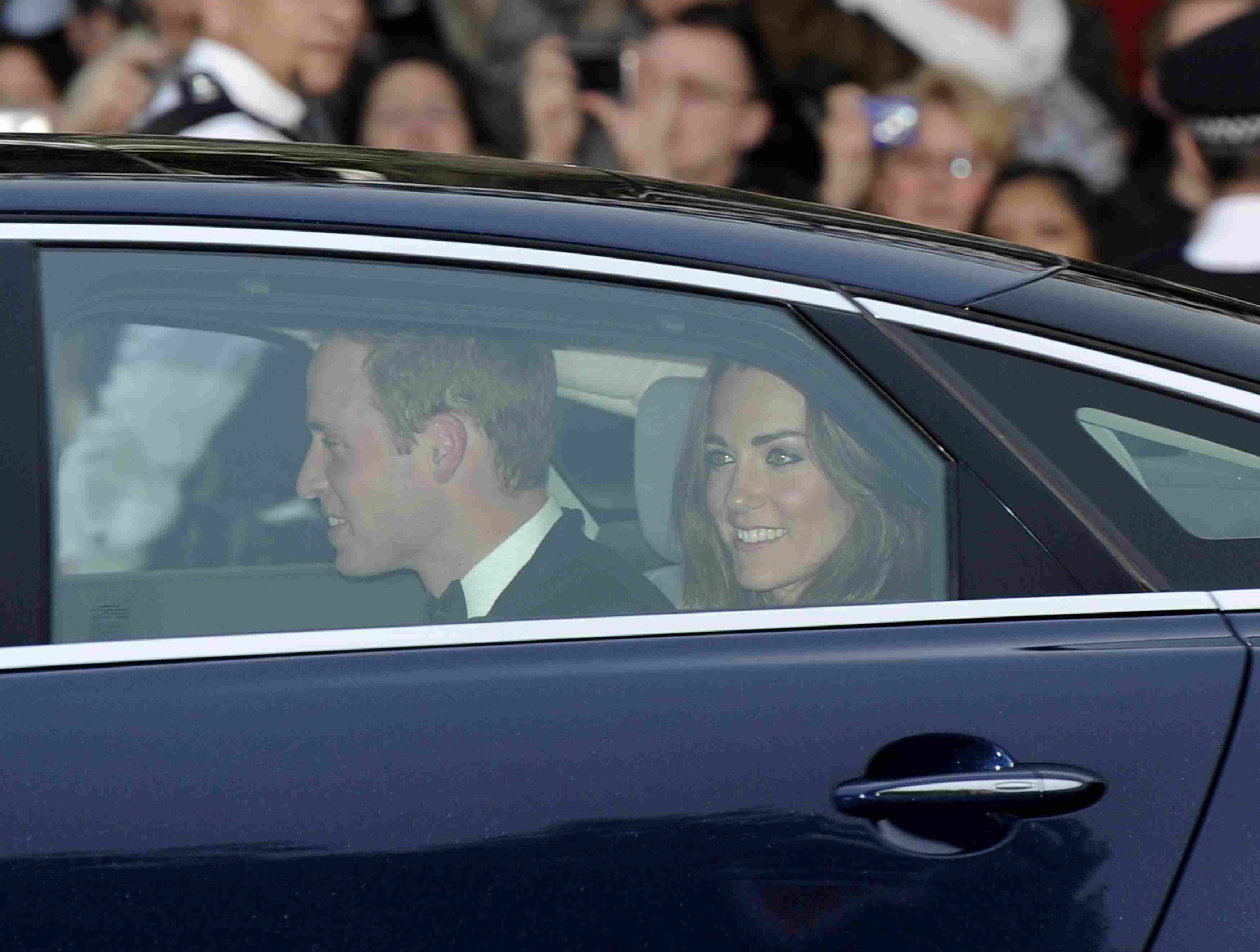 Αναβλήθηκε ο μήνας του μέλιτος για λόγους ασφαλείας!