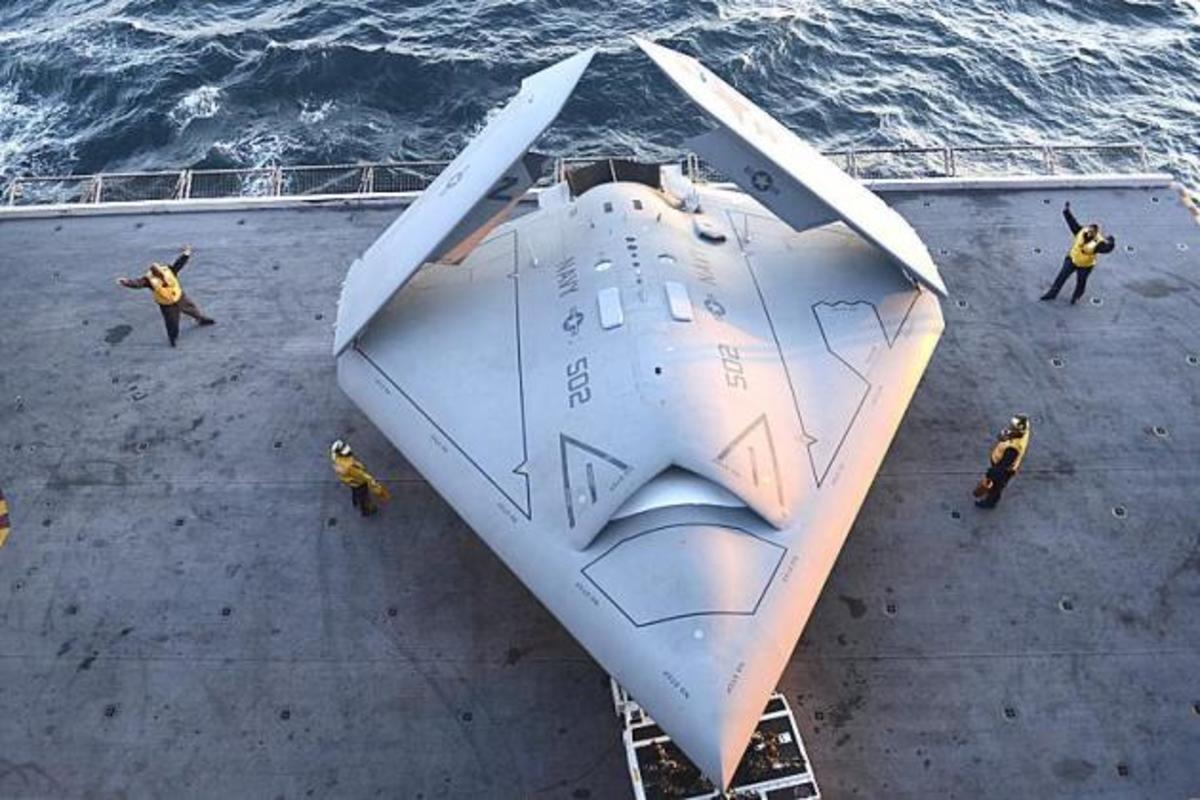 ΒΙΝΤΕΟ: X-47B – Μια ιστορική στιγμή για το Πολεμικό Ναυτικό