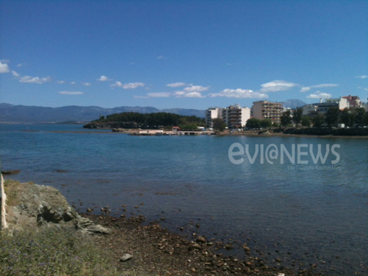 Χαλκίδα: Ψάρευε και είδε δίπλα του την χειροβομβίδα!