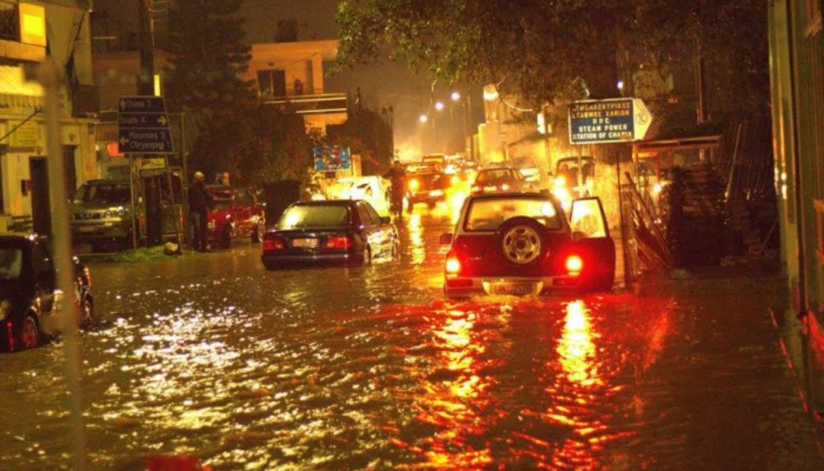 Μετρούν τις πληγές τους από την πρωτοφανή κακοκαιρία στα Χανιά