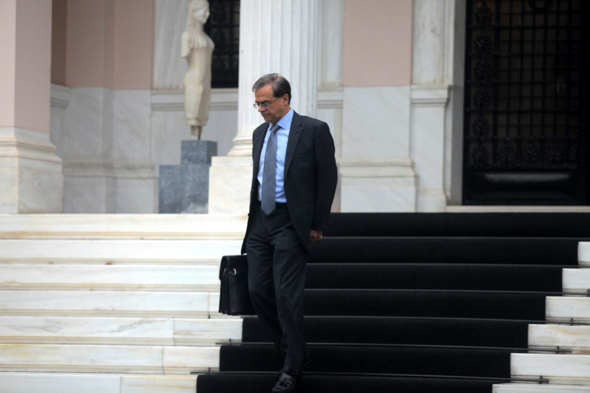 “Η τρόικα πρέπει να γυρίσει το συντομότερο!” – Σύσκεψη Σαμαρά – Χαρδούβελη ενόψει Eurogroup