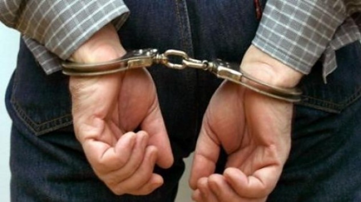 Πάτρα: Επικαλέστηκε συγγένεια με βαρυποινίτη για να εισπράξει χρέη