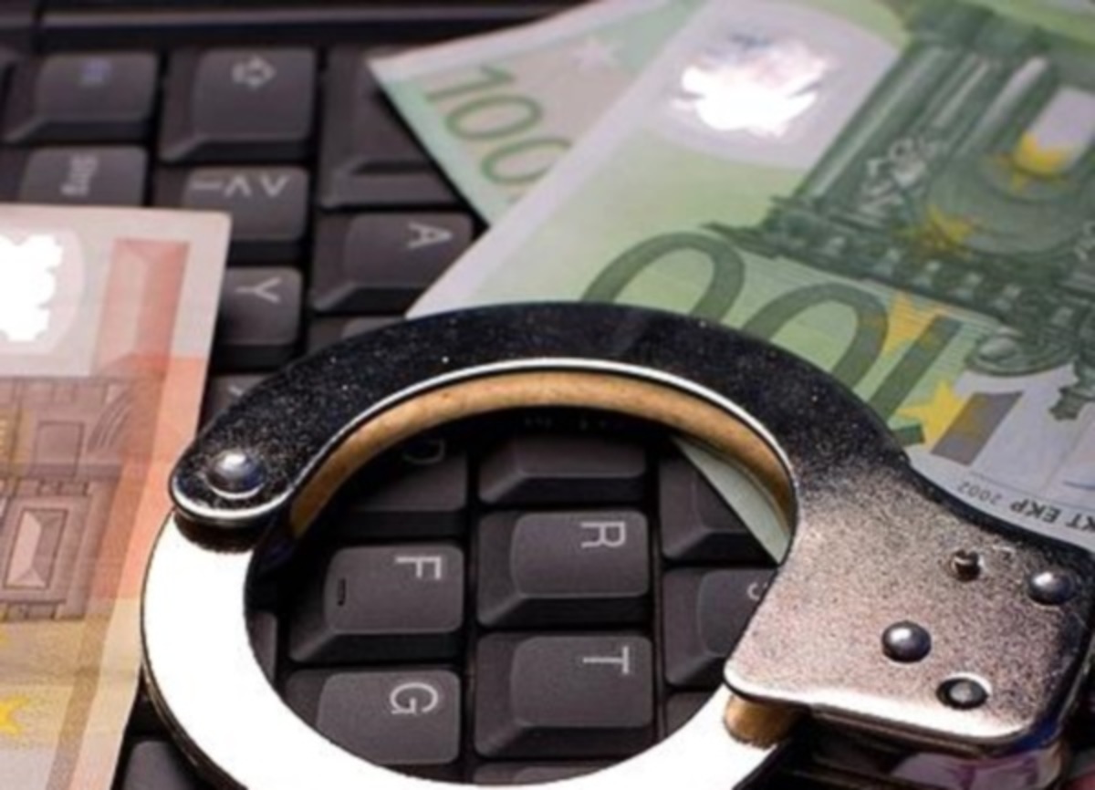Μεγάλη κομπίνα είχε στήσει 53χρονη – Εμφανιζόταν ως συγγενής γνωστού τραπεζίτη κι εξαπατούσε πολίτες