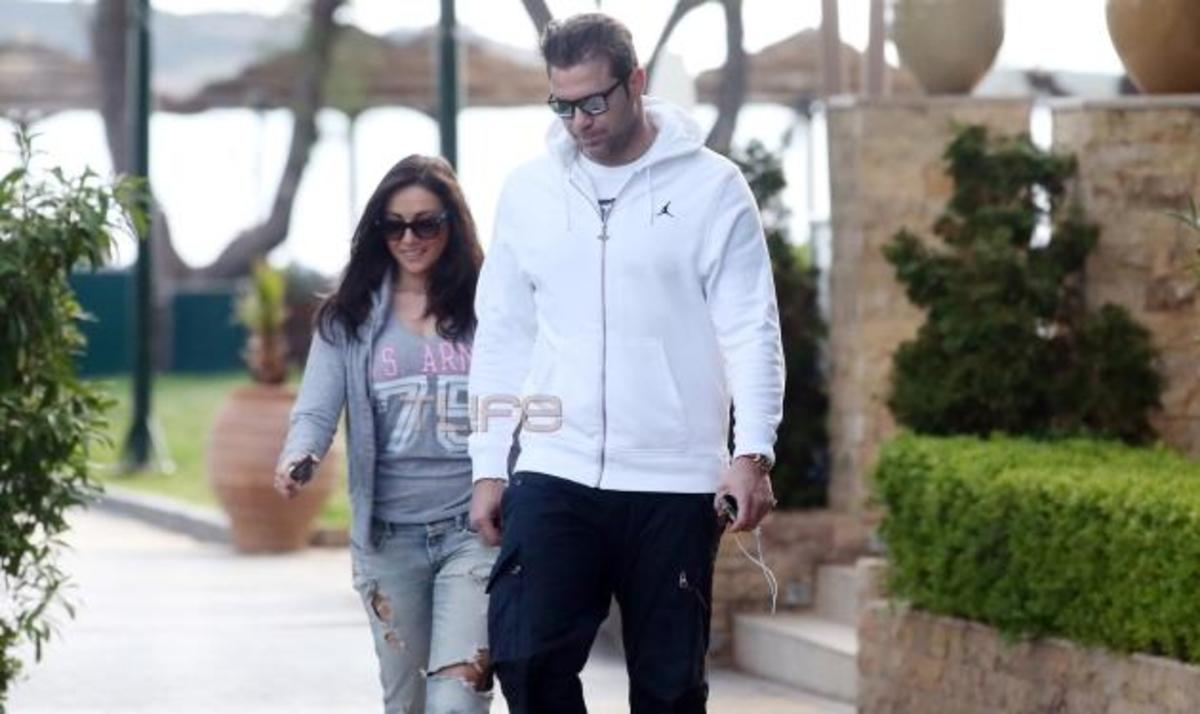 Χολίδης – Μουστάκα: Ρομαντική βόλτα στη Γλυφάδα! ΦΩΤΟ