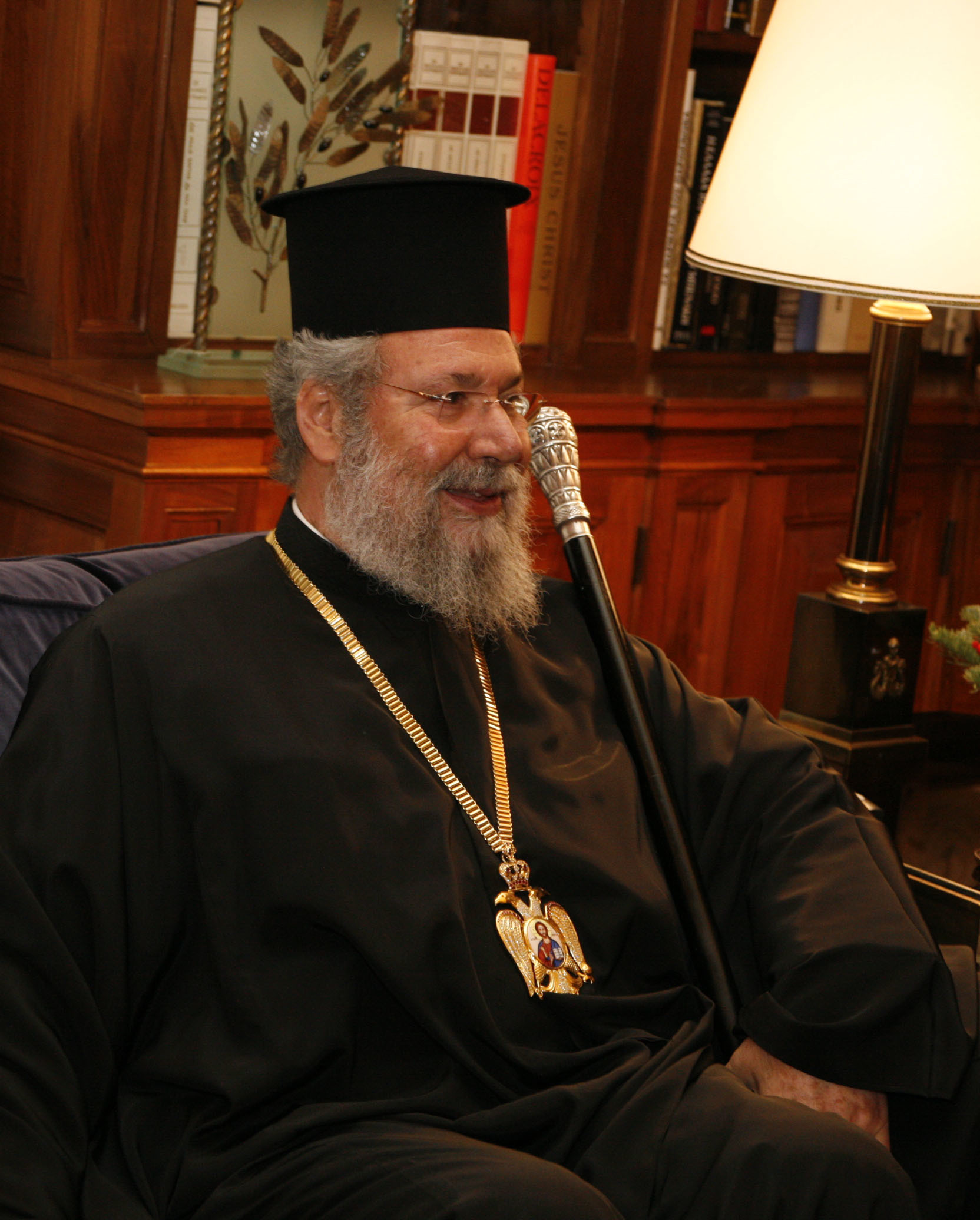 Αρχιεπίσκοπος Κύπρου: Χτυπήστε τους εξτρεμιστές όχι τον Άσαντ