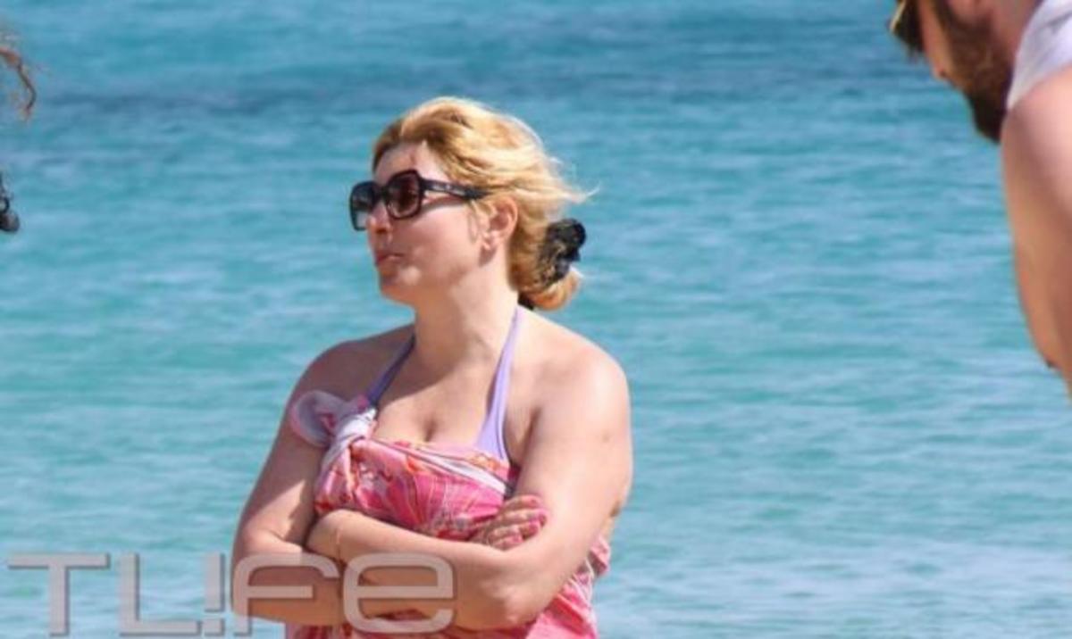 Χρ. Πολίτη: Το album των πασχαλινών διακοπών με την οικογένειά της στη Μύκονο!