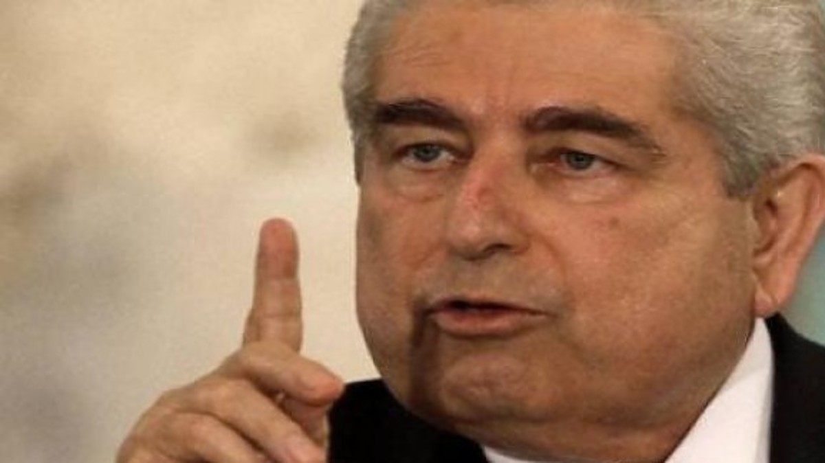 Πανικός στο ΑΚΕΛ για τη δίωξη Χριστόφια; Τροποποίηση του νόμου θέλουν σήμερα!