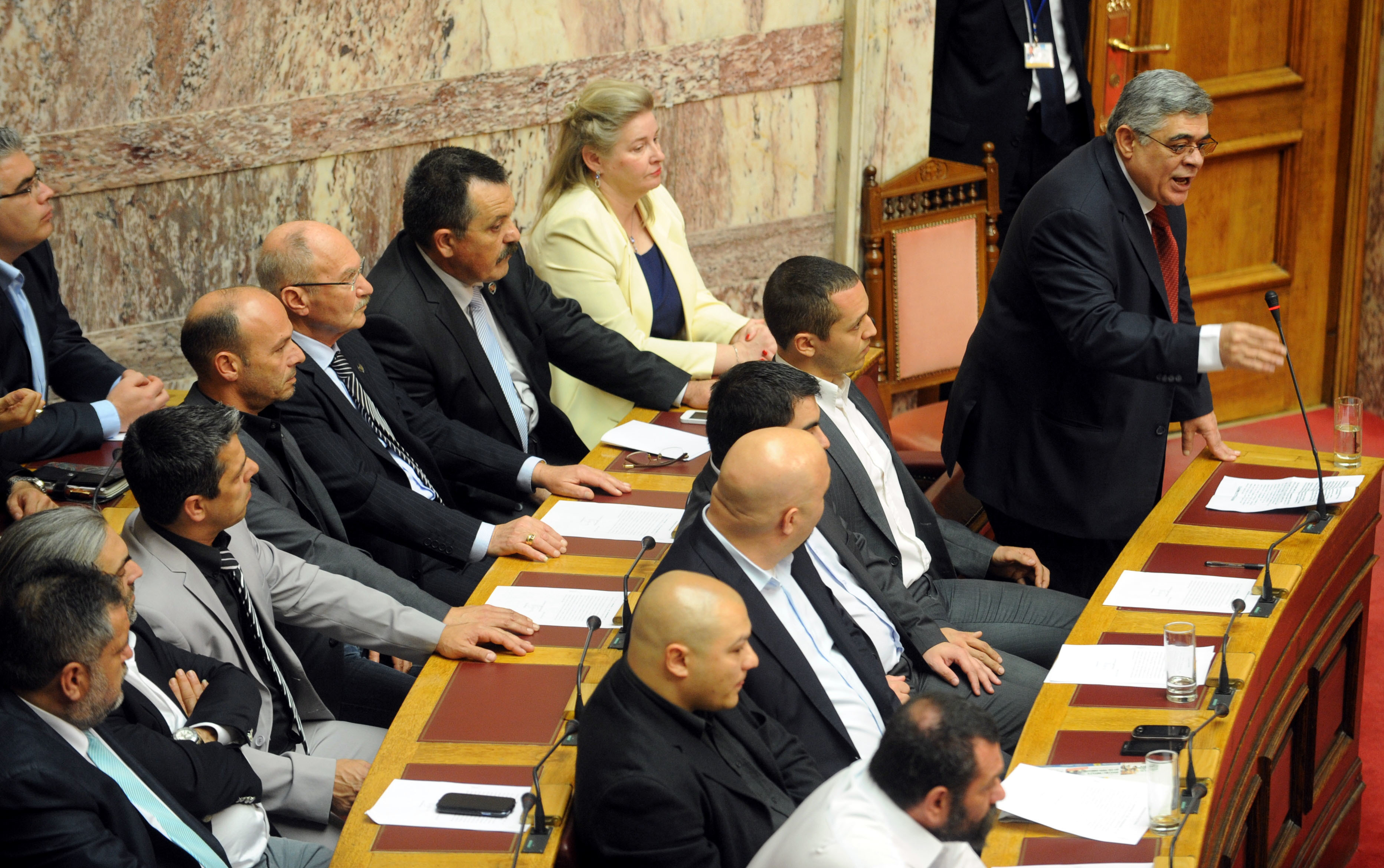 Χρυσή Αυγή: Το ΔΝΤ κατέστρεψε τη χώρα – Στάση πληρωμών και διαγραφή του χρέους