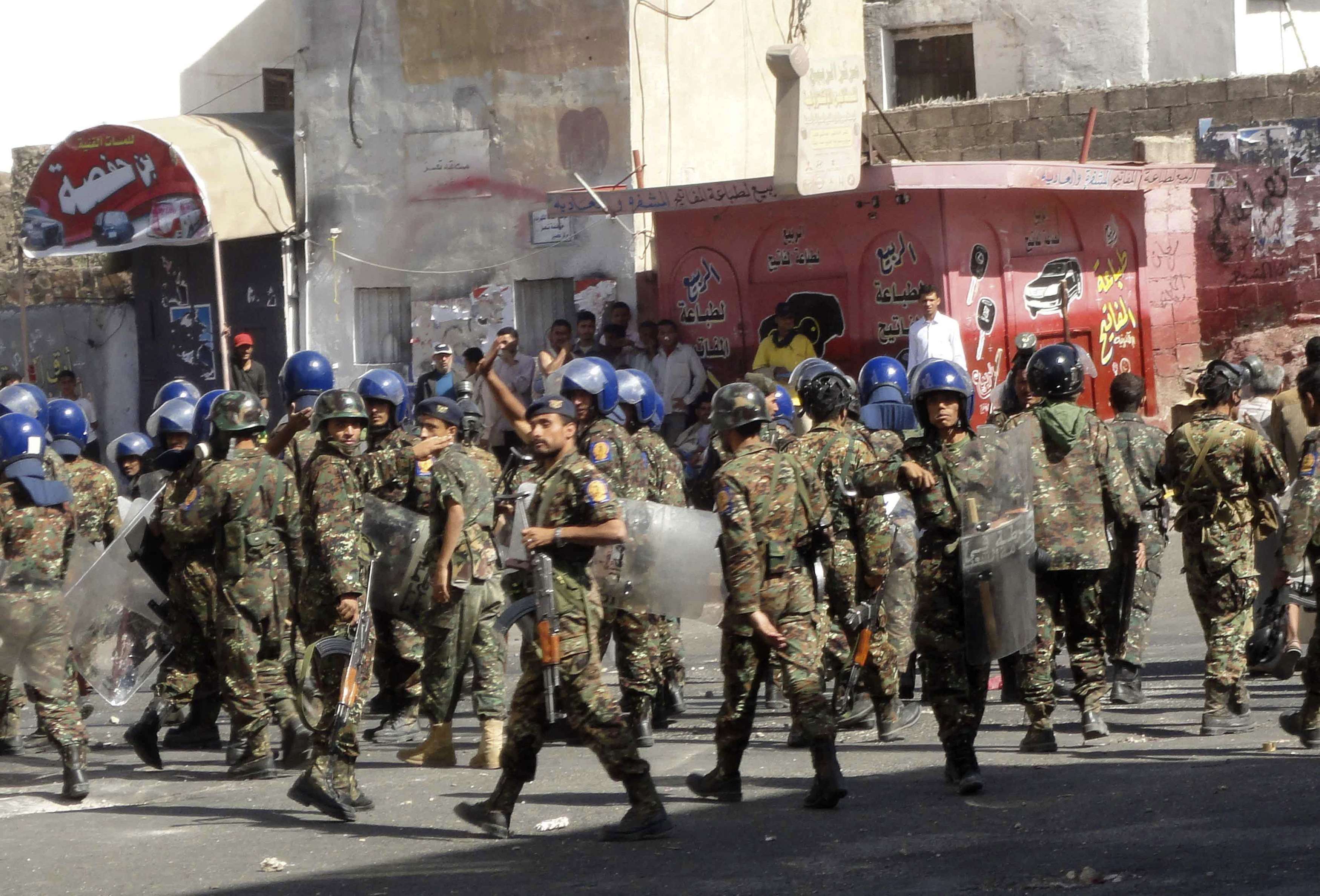 Νέες αιματηρές συγκρούσεις στην Υεμένη