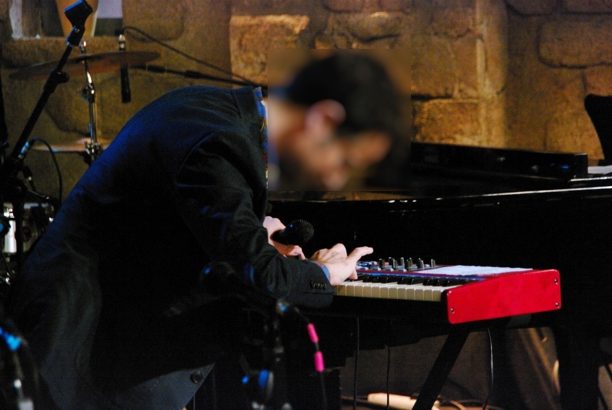 Ποιος δημοφιλής νεαρός δημιουργός θα πιει… Στην υγειά μας ρε παιδιά