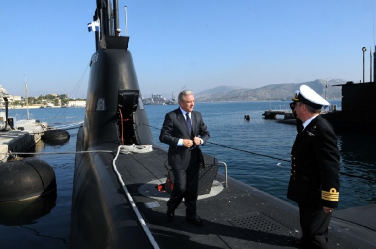 ΥΠΟΒΡΥΧΙΑ: 10 ερωτήματα 10 απαντήσεις από τον Αβραμόπουλο