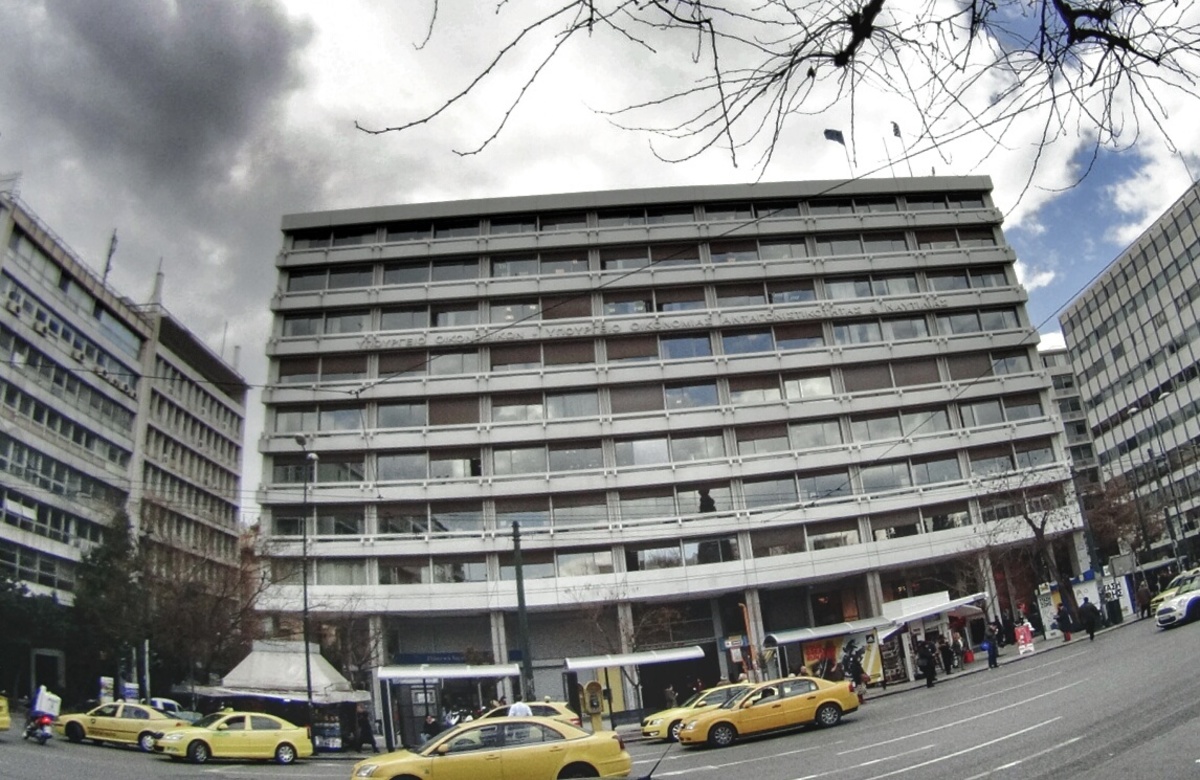 Έκτακτη σύσκεψη στο ΥΠΟΙΚ για τις ελληνικές τράπεζες