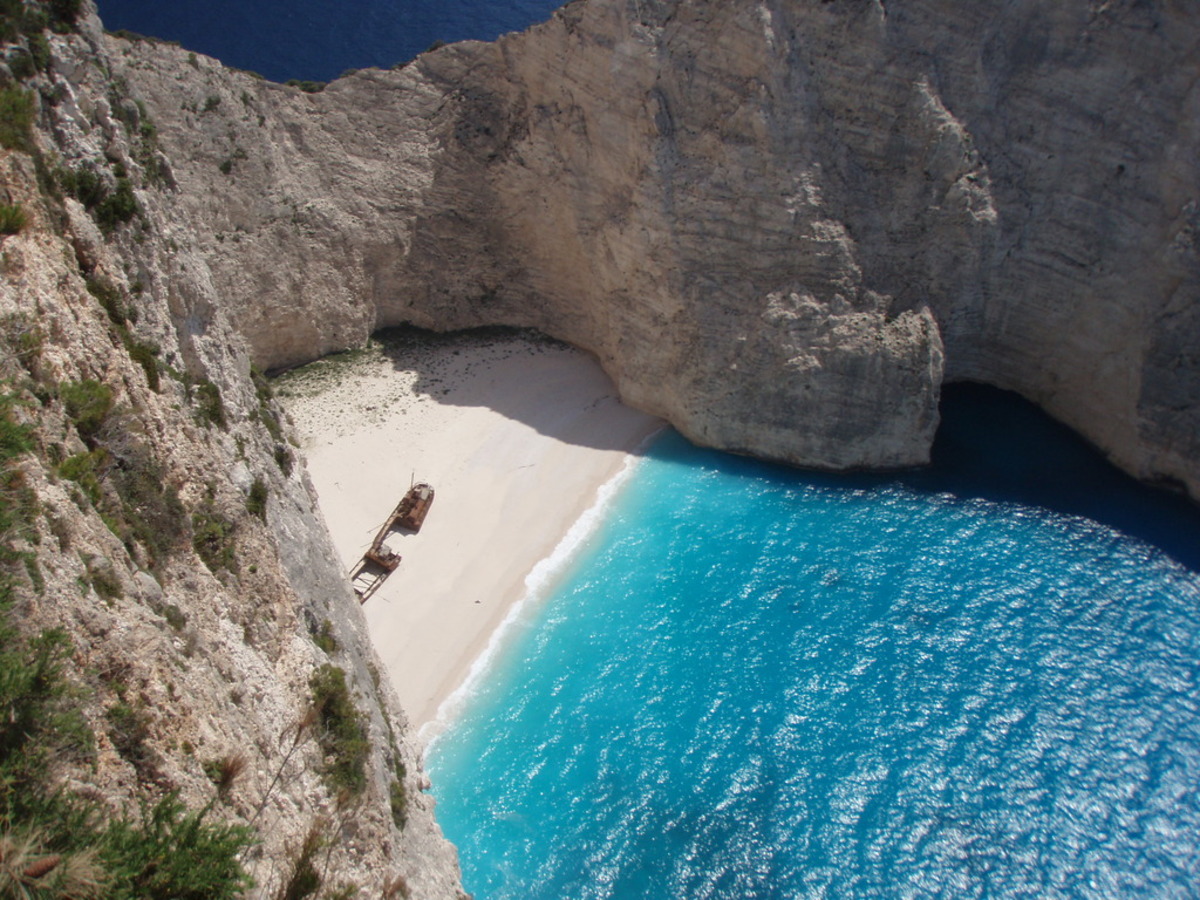 Εντοπίστηκε σκάφος με 79 λαθρομετανάστες στο ναυάγιο της Ζακύνθου